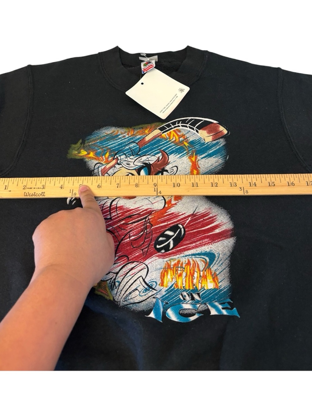 Vintage Looney Tunes Tazmanian Fruit of Loom Sweatshirt Kids Unisex 14-16 NEW - Picture 6 of 7